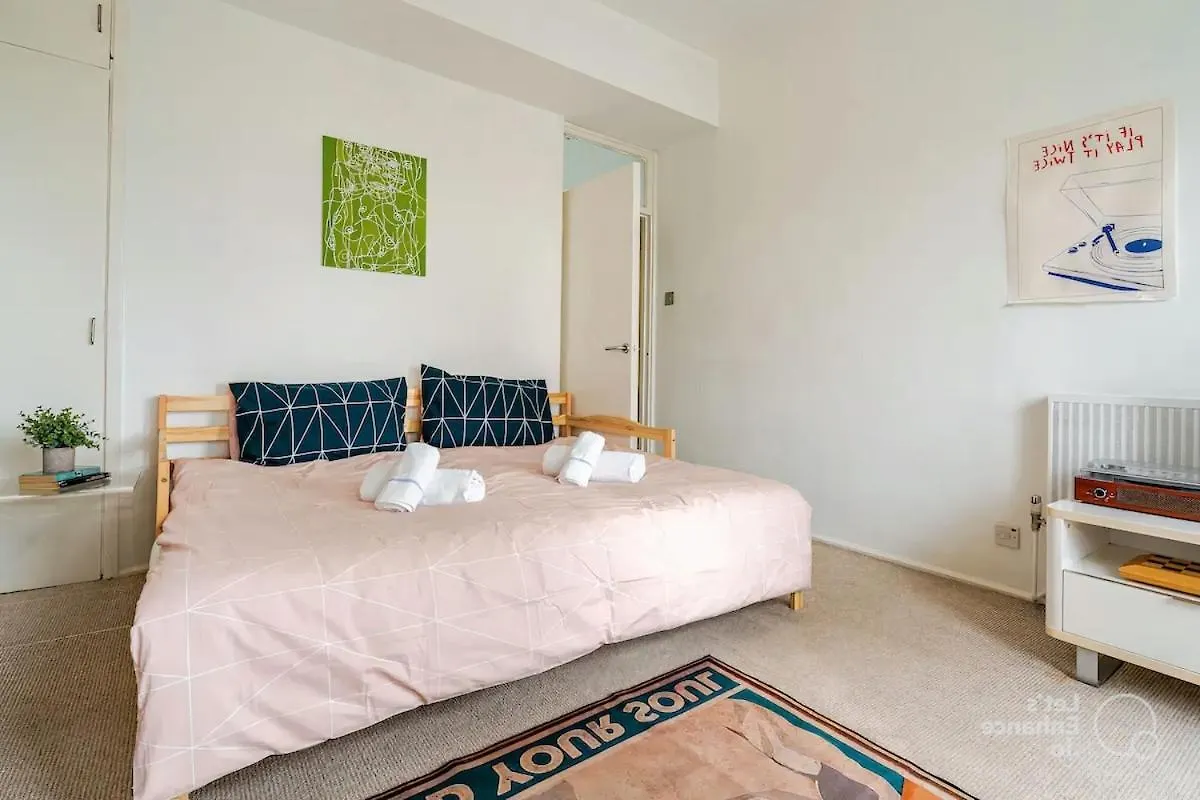 Rooftop Apartment By Keyhol Holidays London United Kingdom